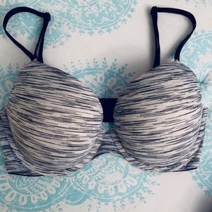 Victoria’s Secret wear everywhere bra 34D